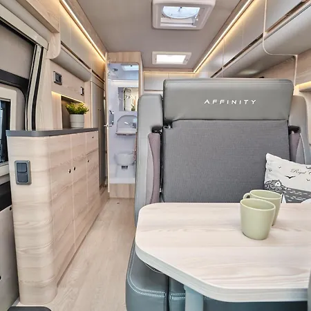 Arctic Vans - Comfort On Wheels